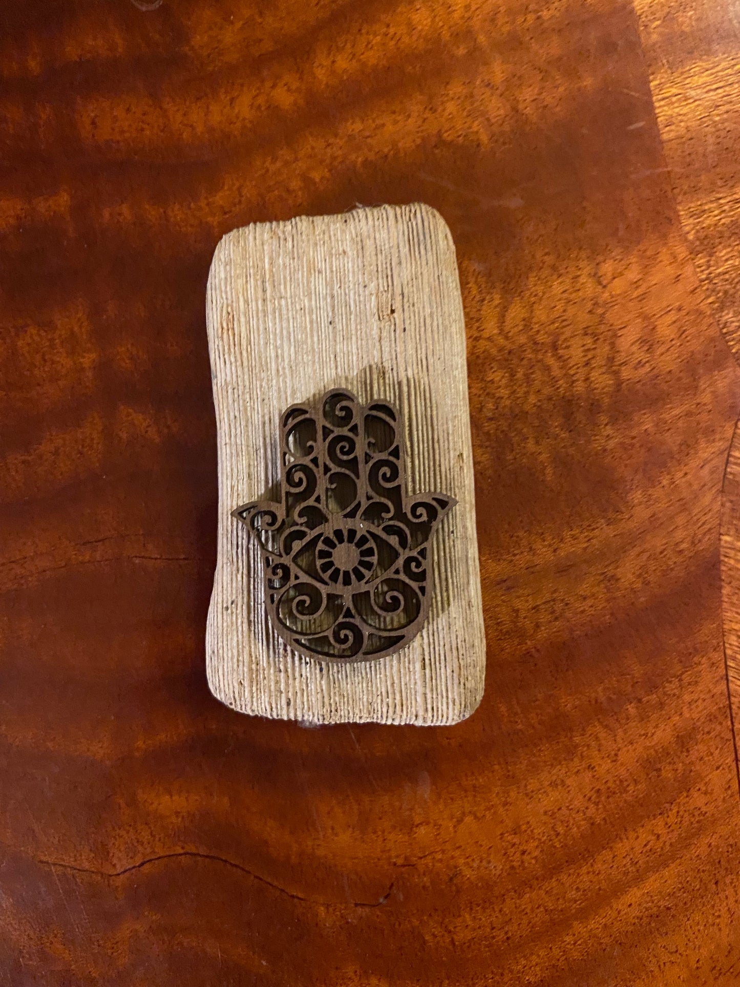 One of a kind Hamsa Liten